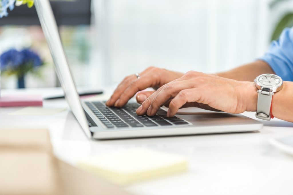 Choosing CMS as a magazine publisher